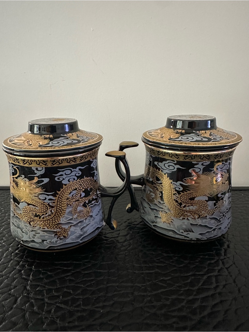 Coffee Or Tea Dragon Infuser Mug Porcelain
Black Gold With Lid Set Of 2